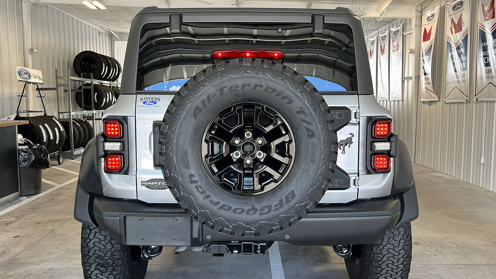 2023 Ford Bronco Raptor 25