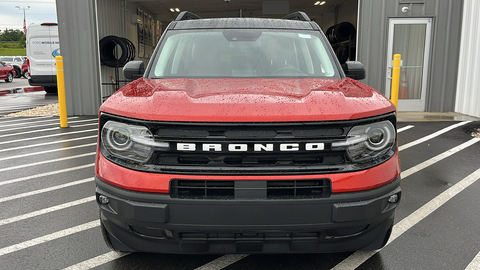 2024 Ford Bronco Sport Outer Banks 2