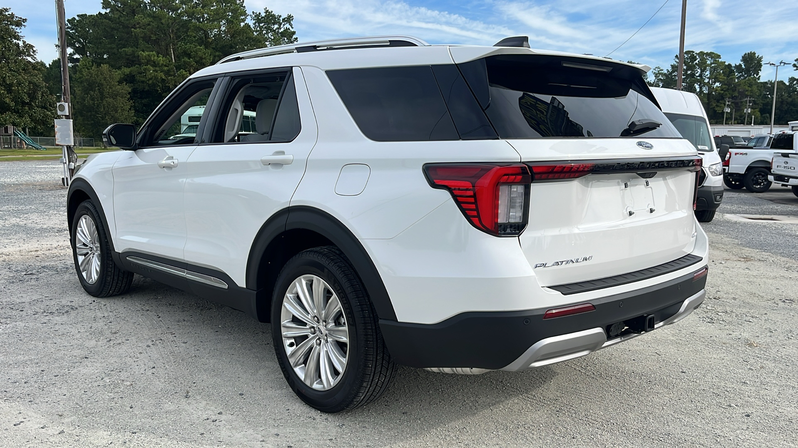 2025 Ford Explorer Platinum 24