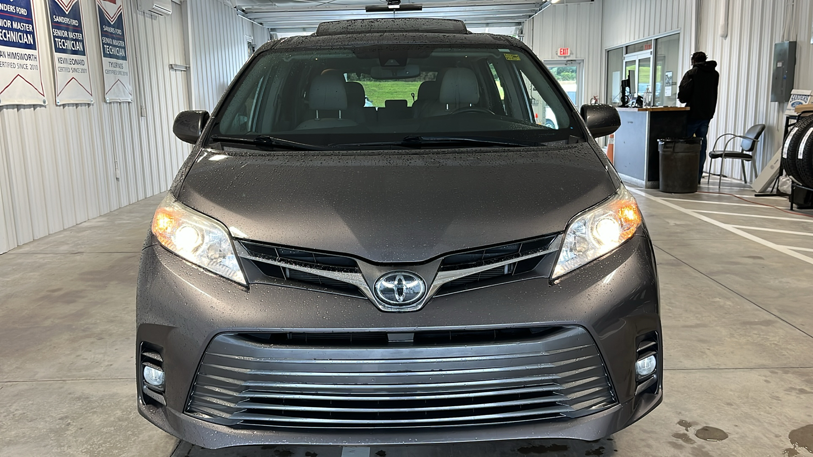 2019 Toyota Sienna  2