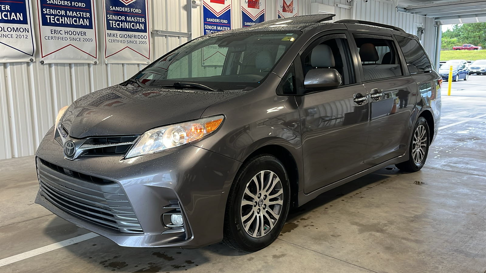 2019 Toyota Sienna  3