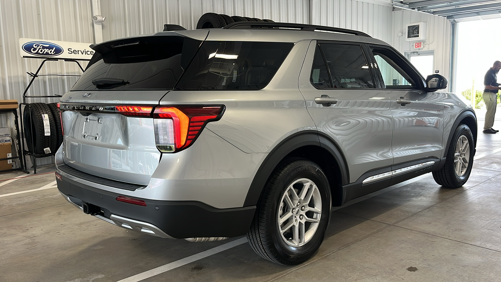 2025 Ford Explorer Active 27