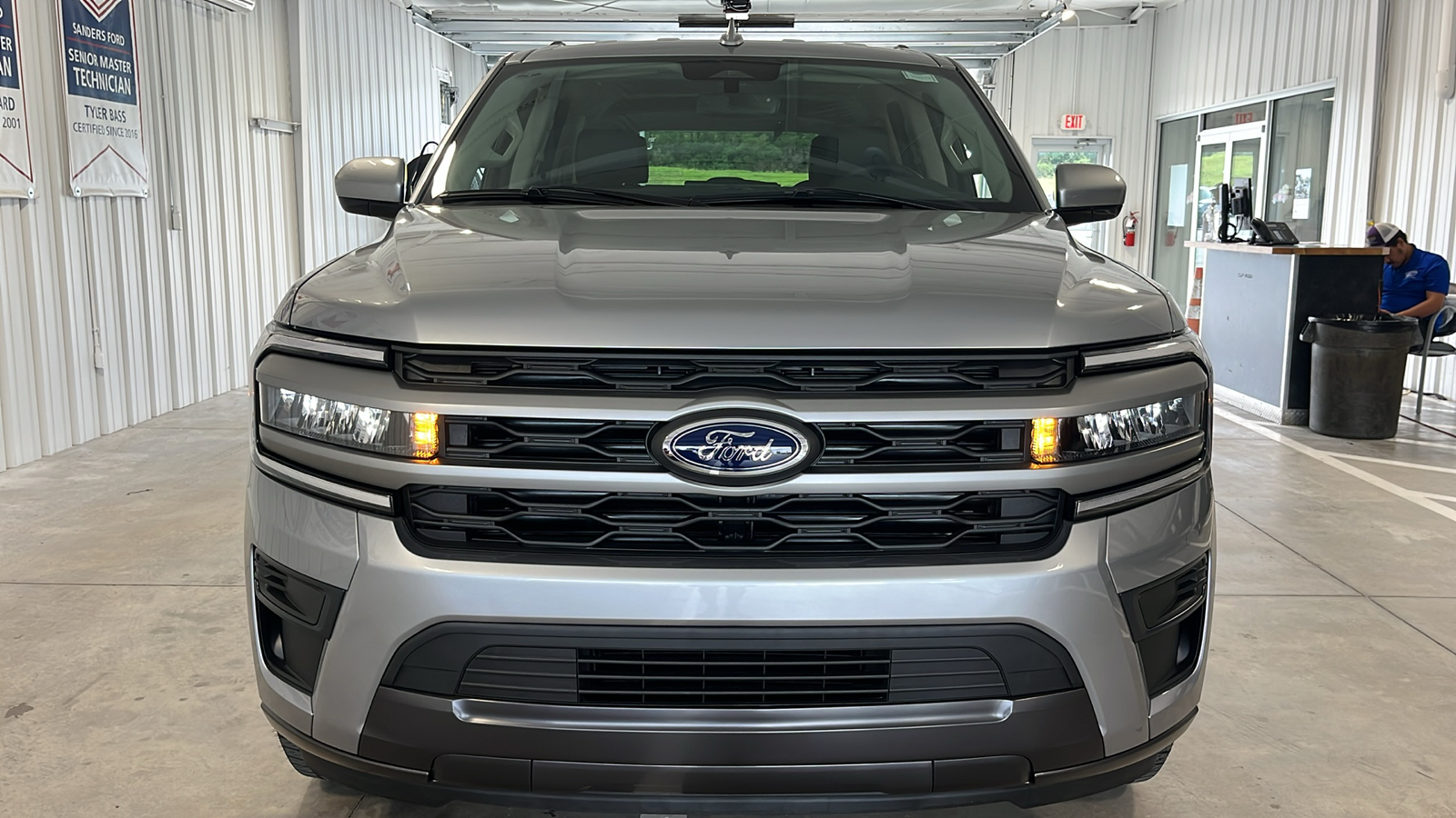 2024 Ford Expedition XLT 2