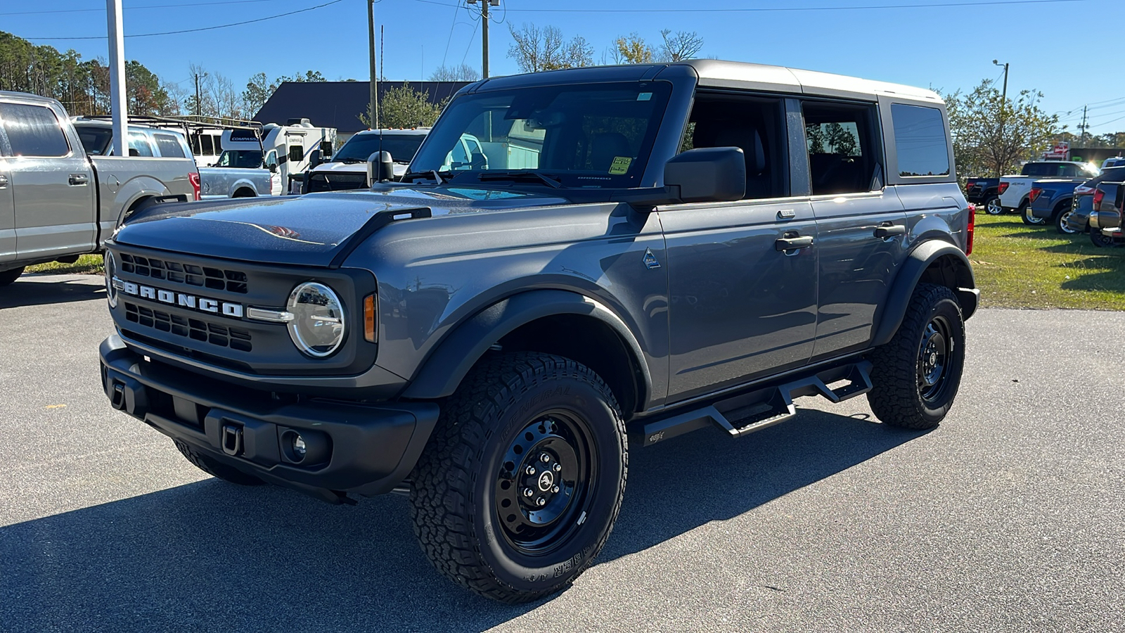 2023 Ford Bronco  3