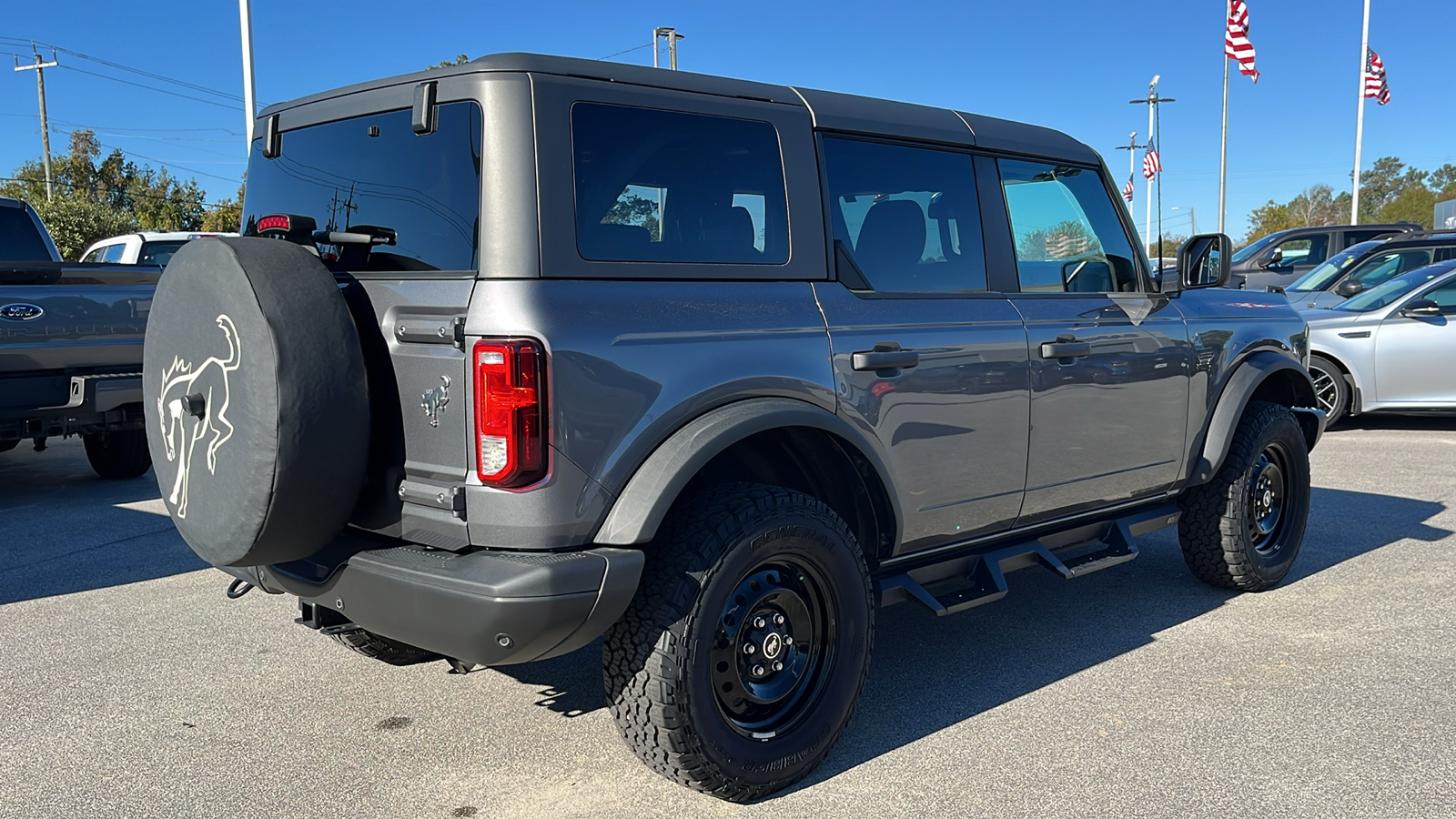 2023 Ford Bronco  28