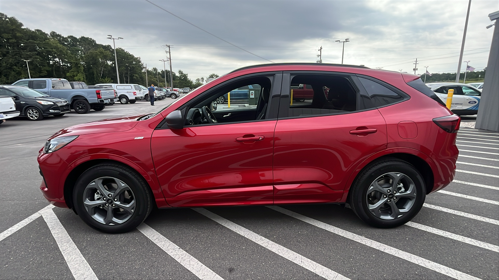 2024 Ford Escape ST-Line 4