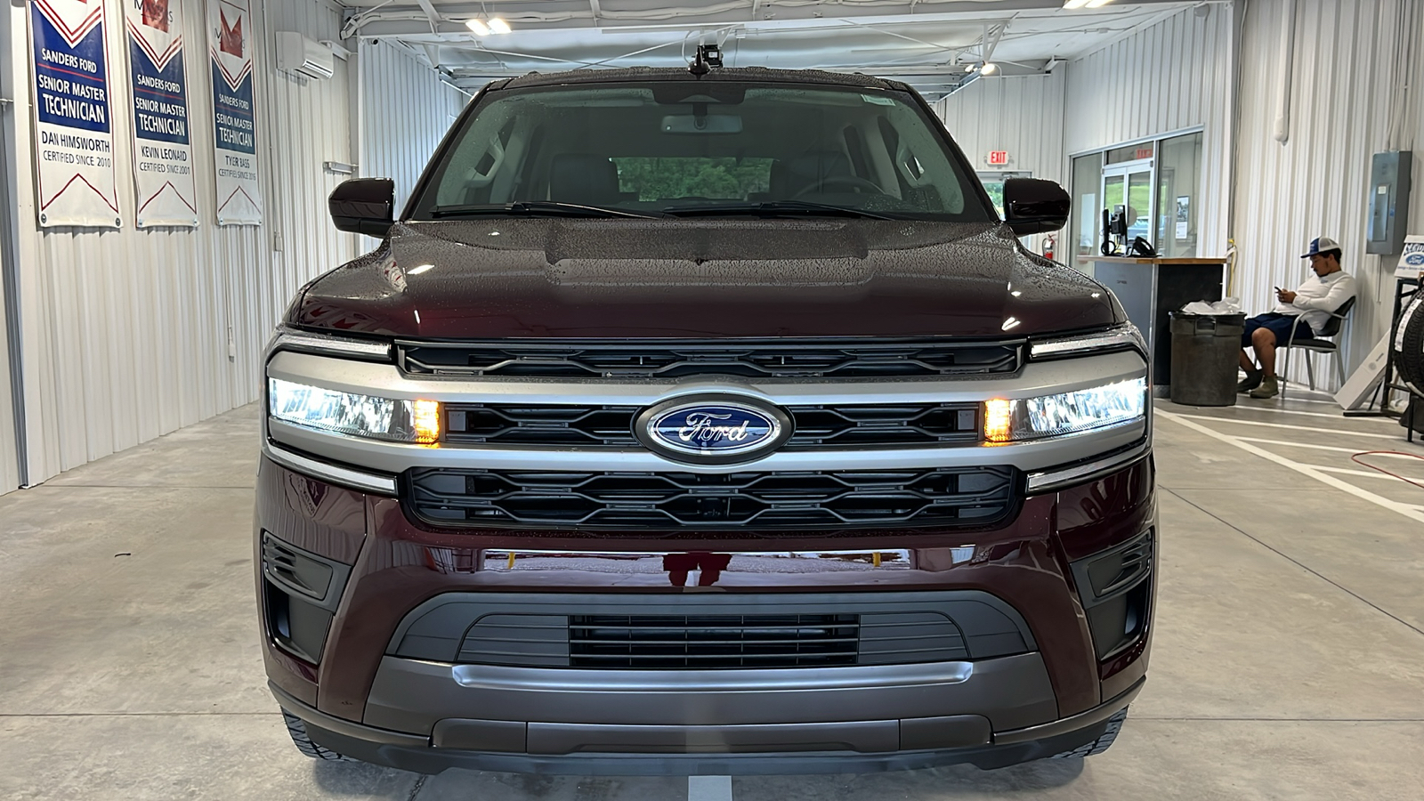 2024 Ford Expedition XLT 2