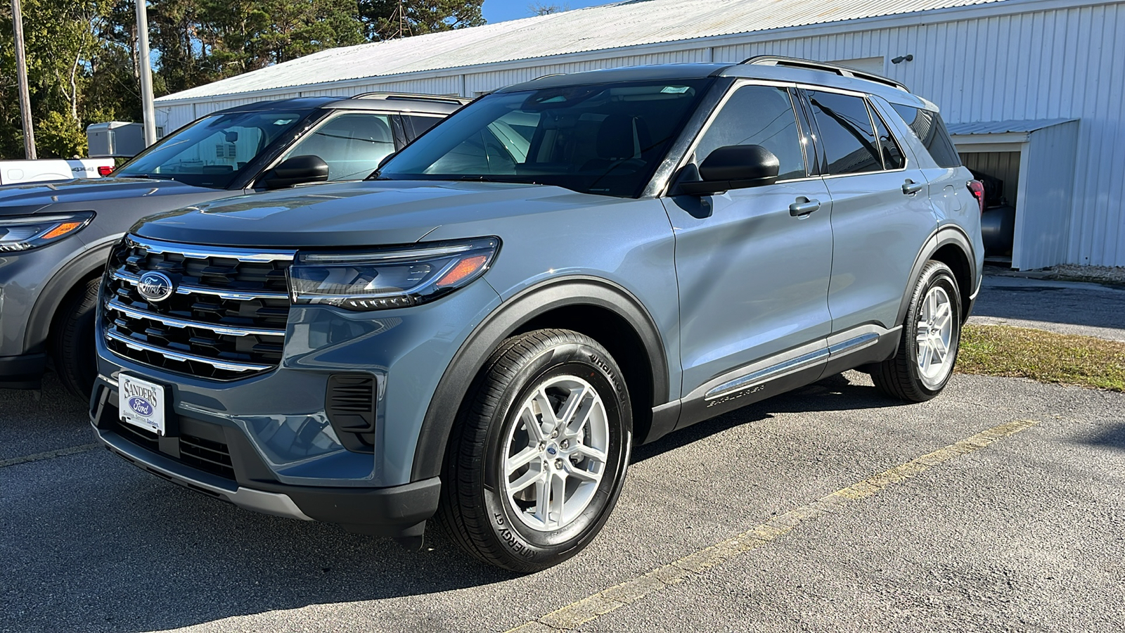 2025 Ford Explorer Active 3