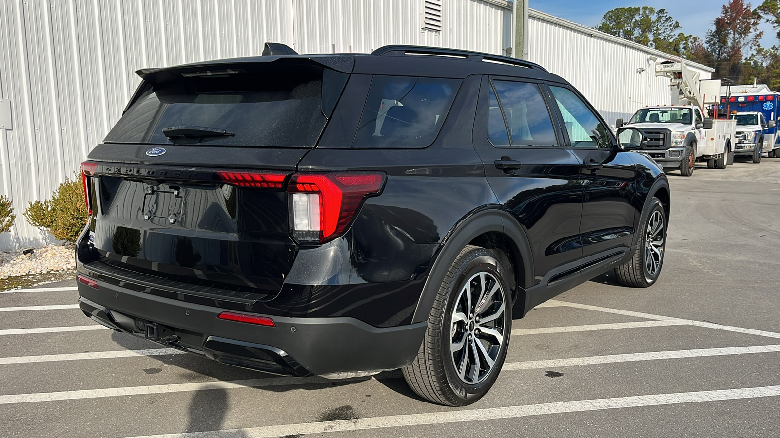 2025 Ford Explorer ST-Line 26