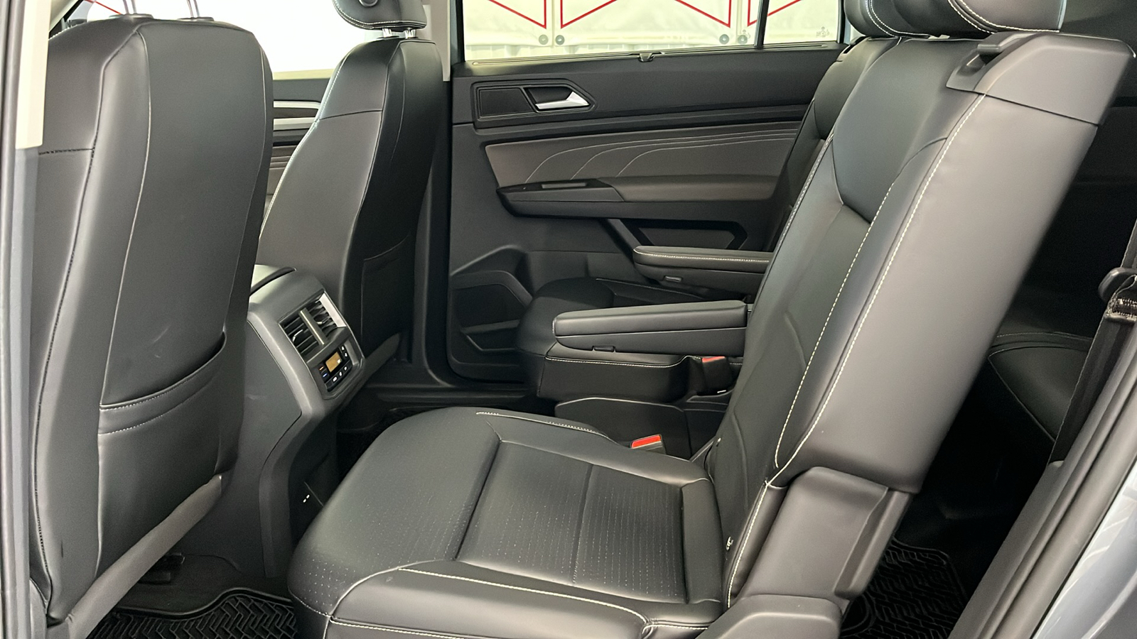 2022 Volkswagen Atlas 3.6L V6 SE w/Technology 19