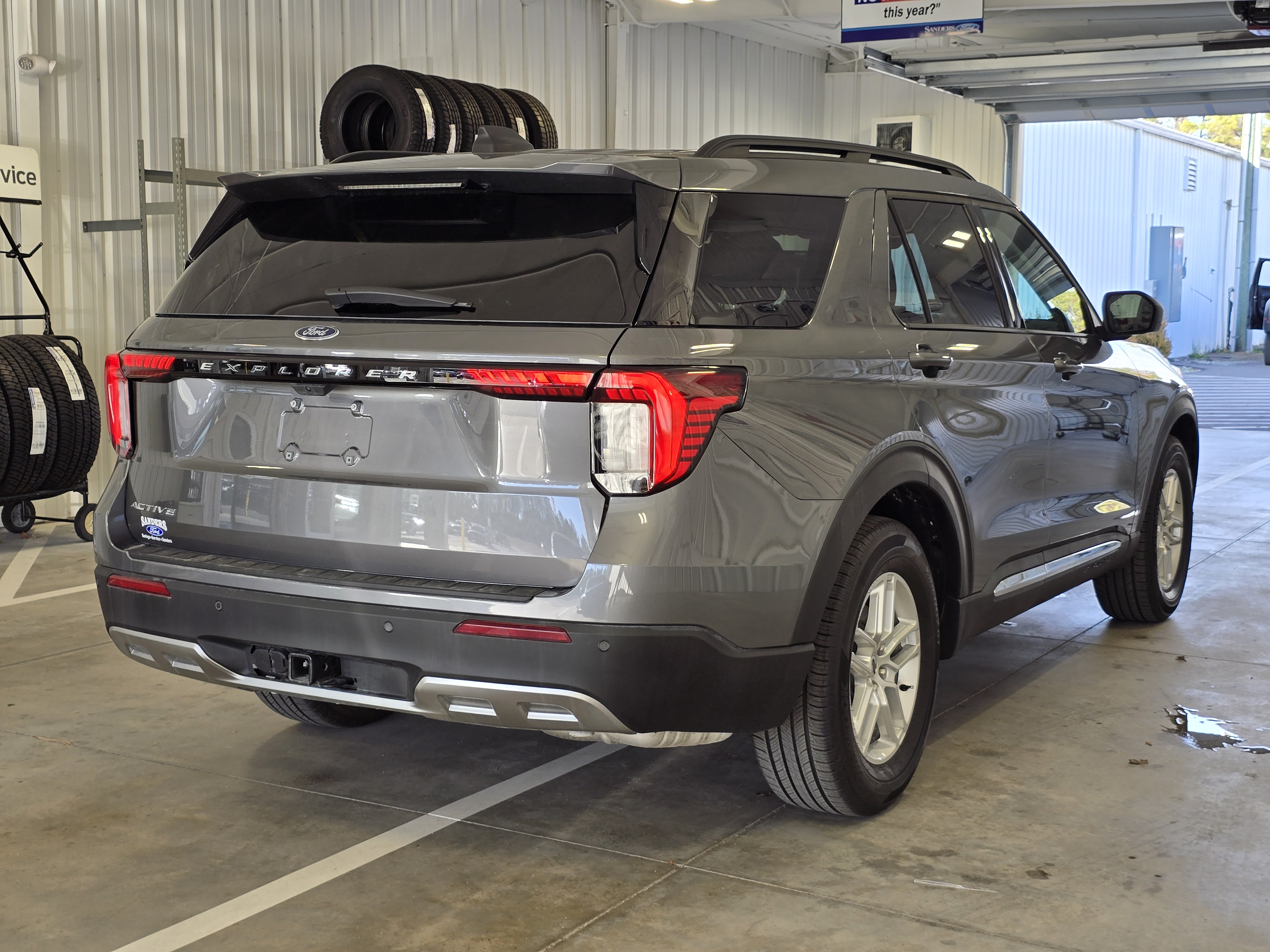 2025 Ford Explorer Active 7