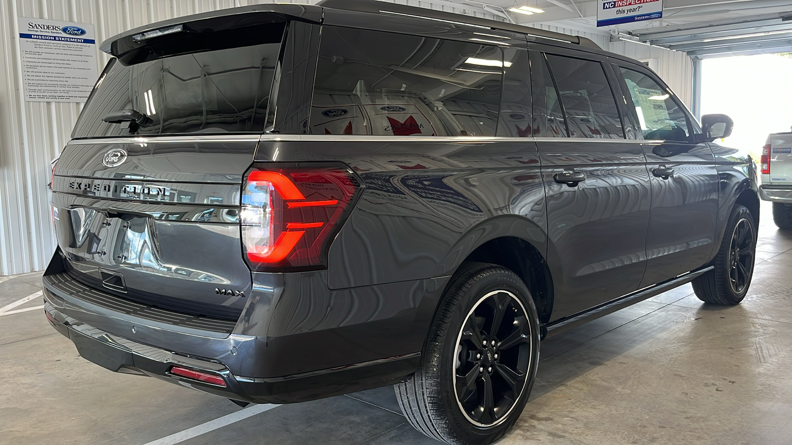 2024 Ford Expedition Max Limited 29