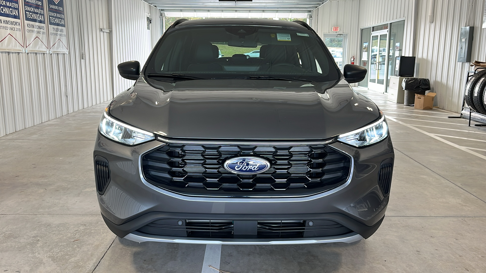 2025 Ford Escape ST-Line 2