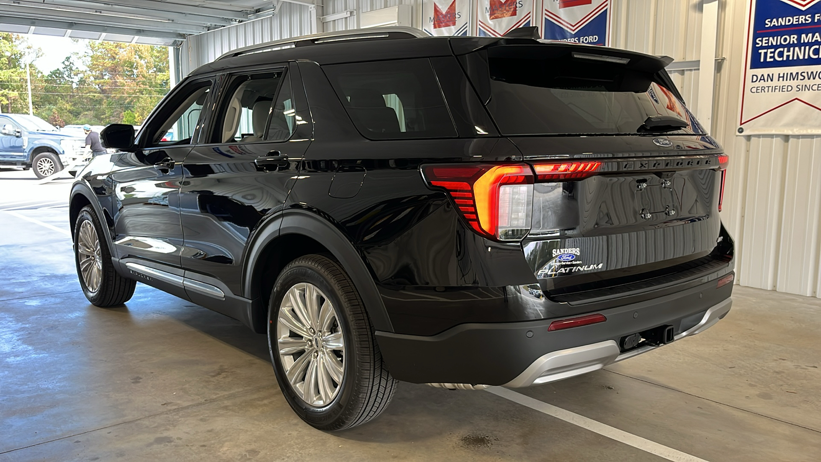 2025 Ford Explorer Platinum 22