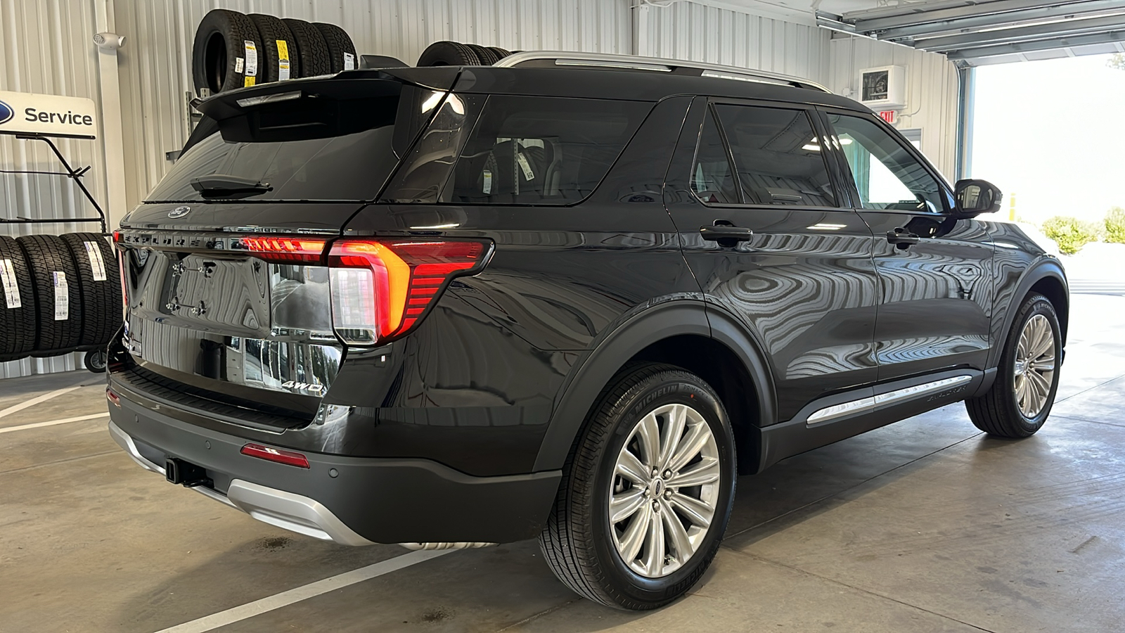 2025 Ford Explorer Platinum 26