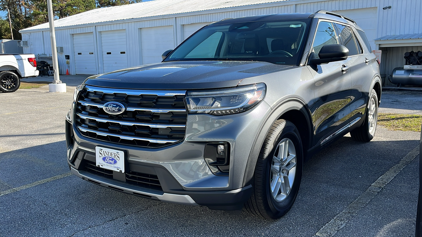 2025 Ford Explorer Active 3