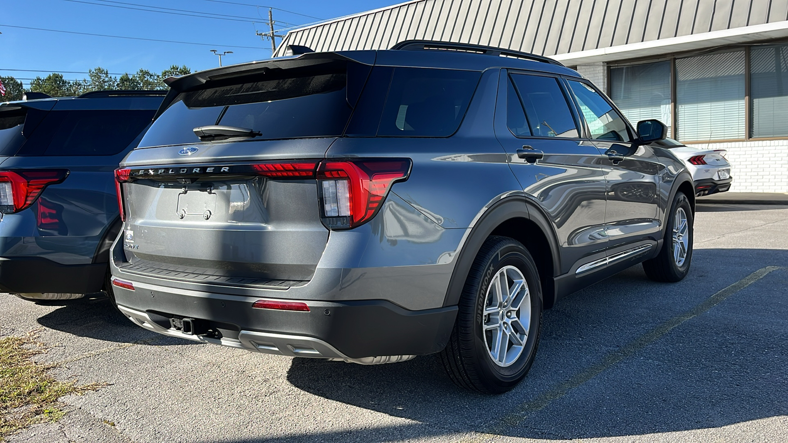 2025 Ford Explorer Active 6