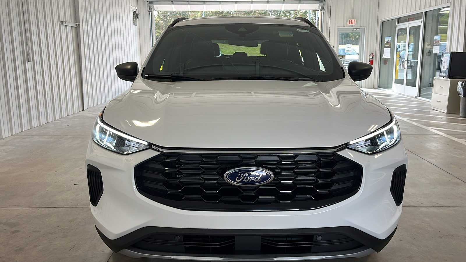 2025 Ford Escape ST-Line 2