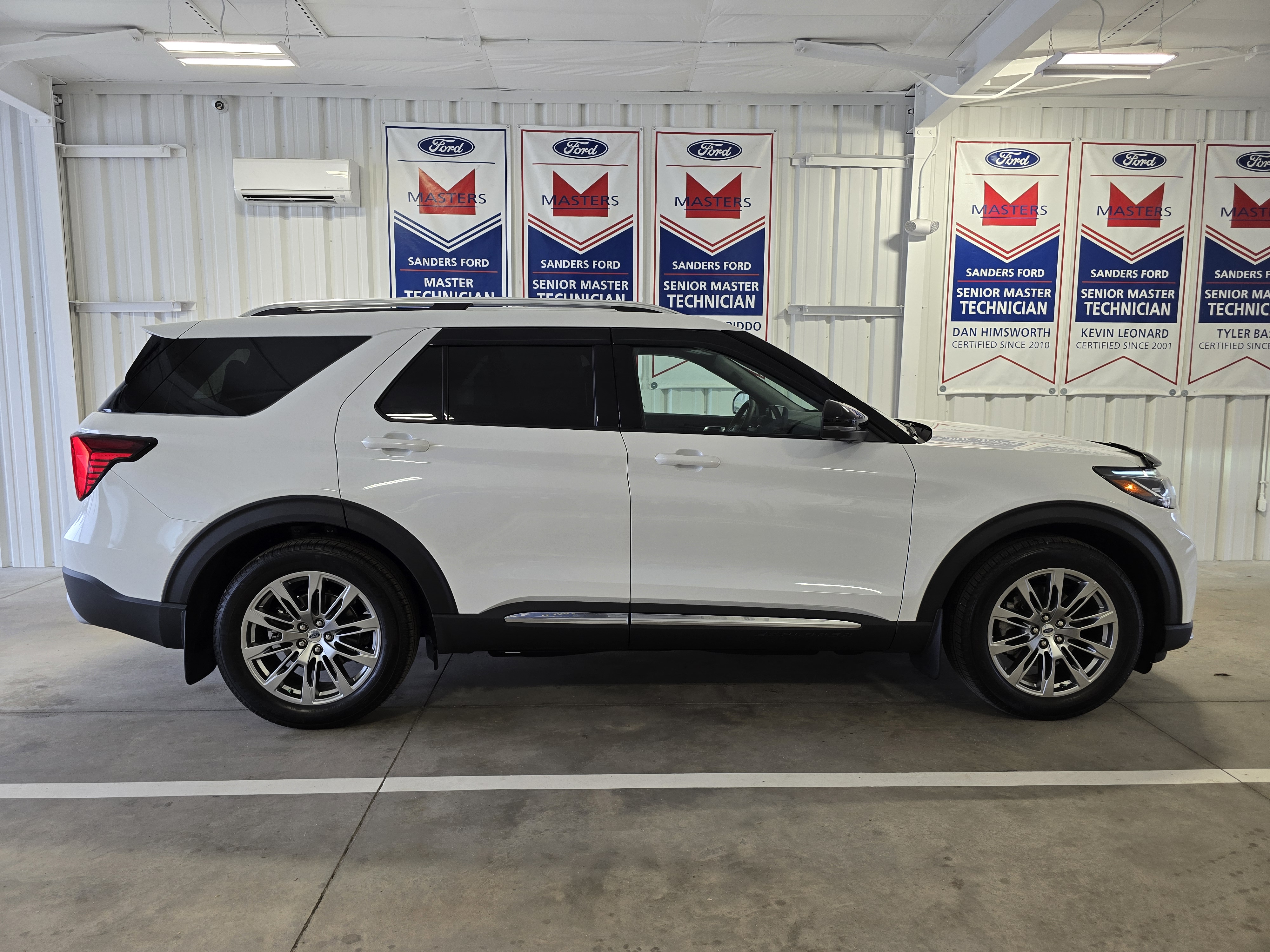 2025 Ford Explorer Platinum 4