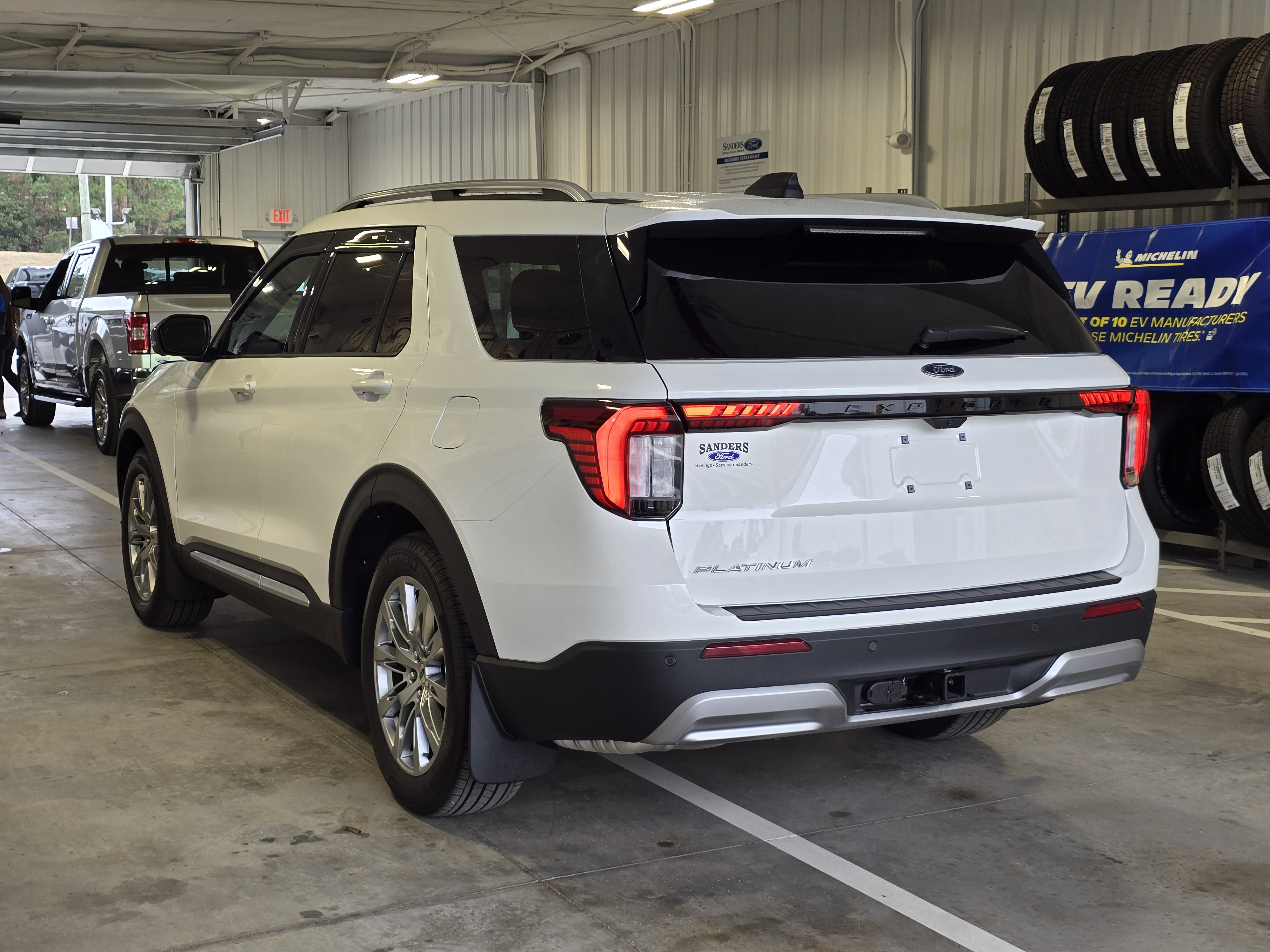 2025 Ford Explorer Platinum 5