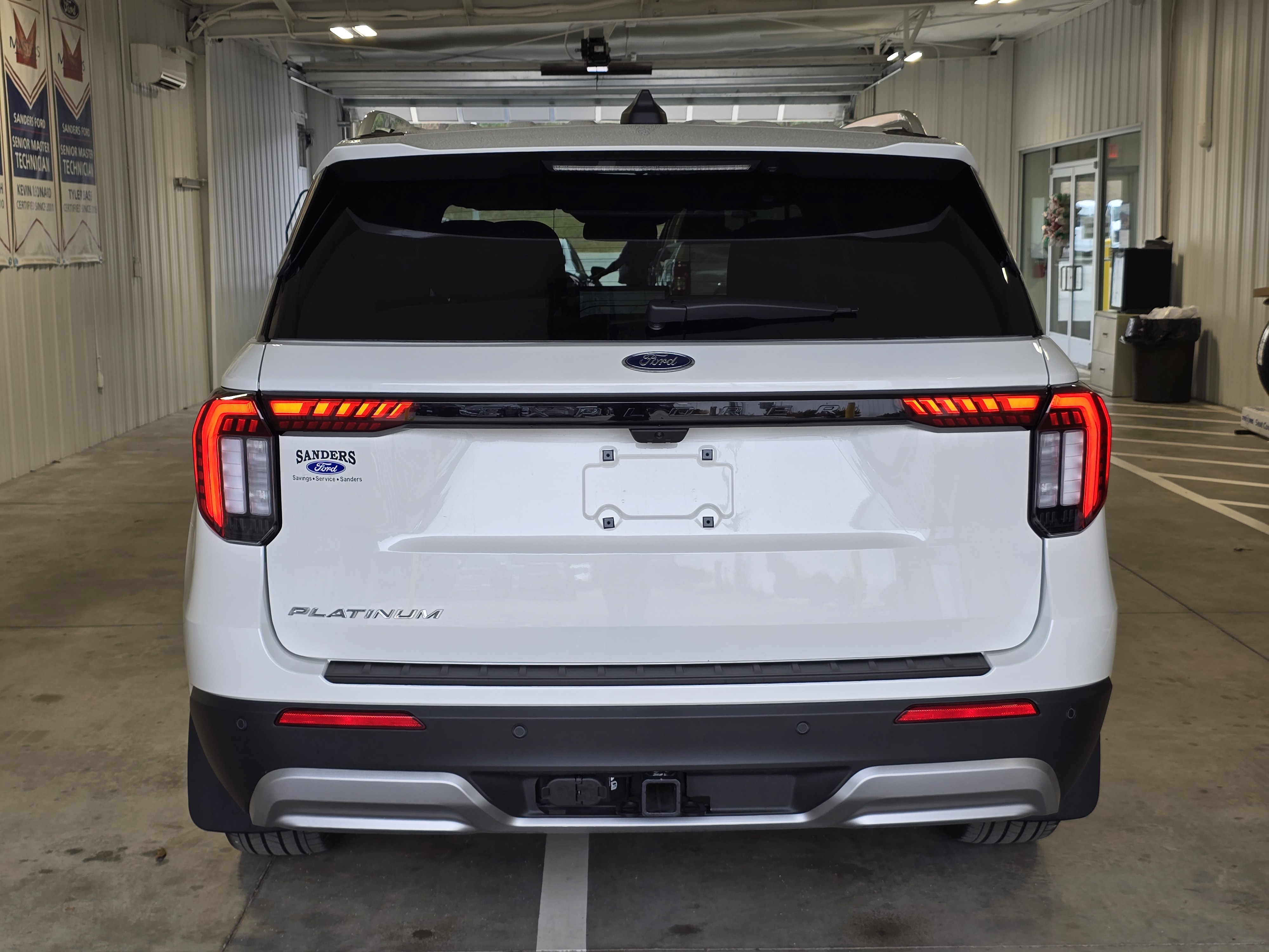 2025 Ford Explorer Platinum 6