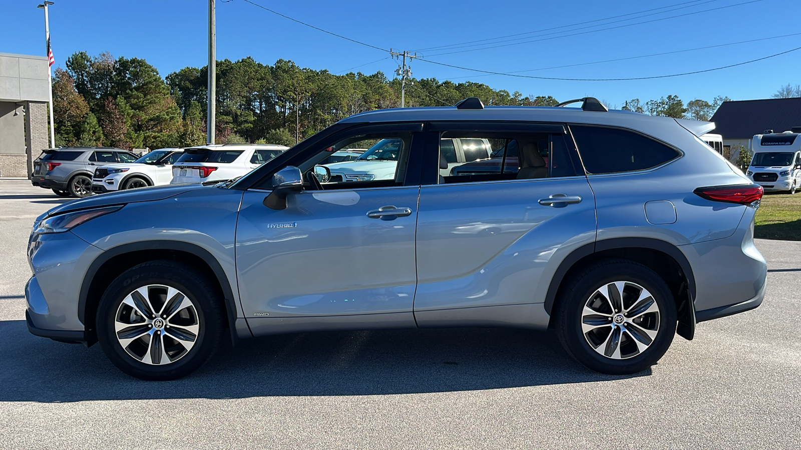 2021 Toyota Highlander Hybrid XLE 4