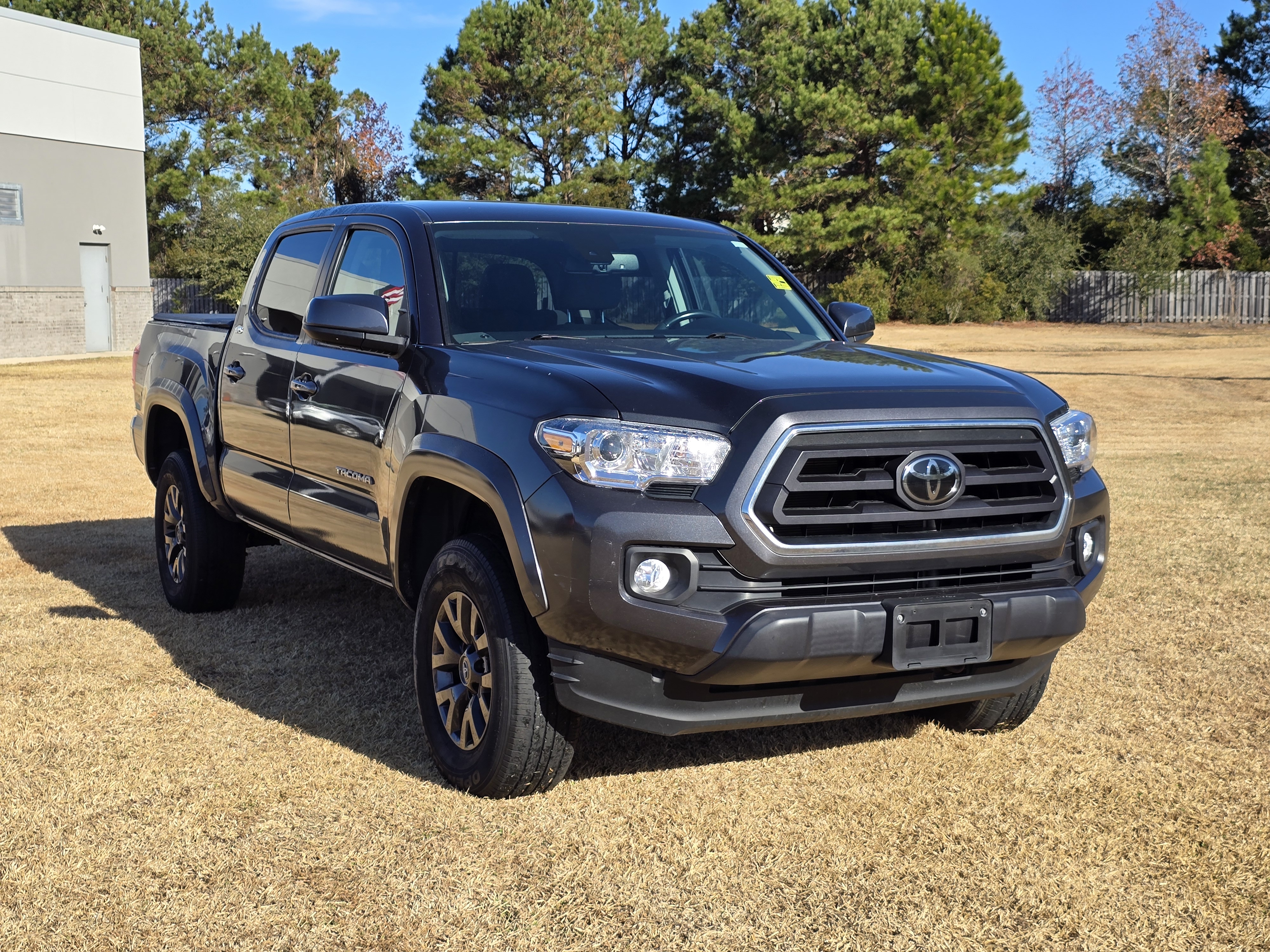 2022 Toyota Tacoma 4WD  1