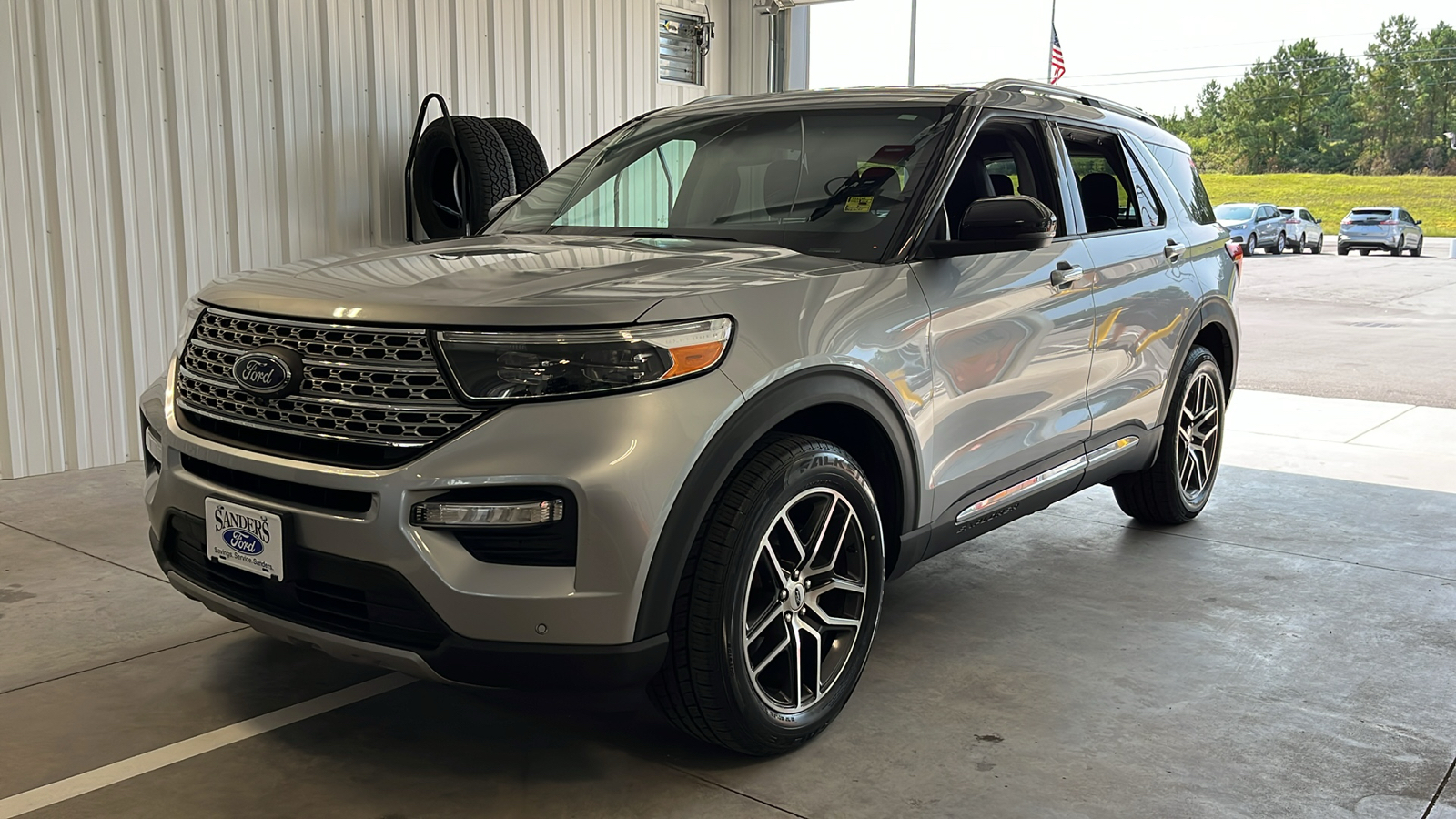 2021 Ford Explorer Limited 3