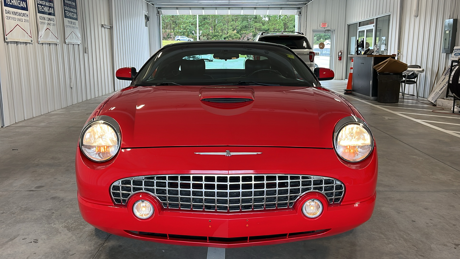 2003 Ford Thunderbird  2