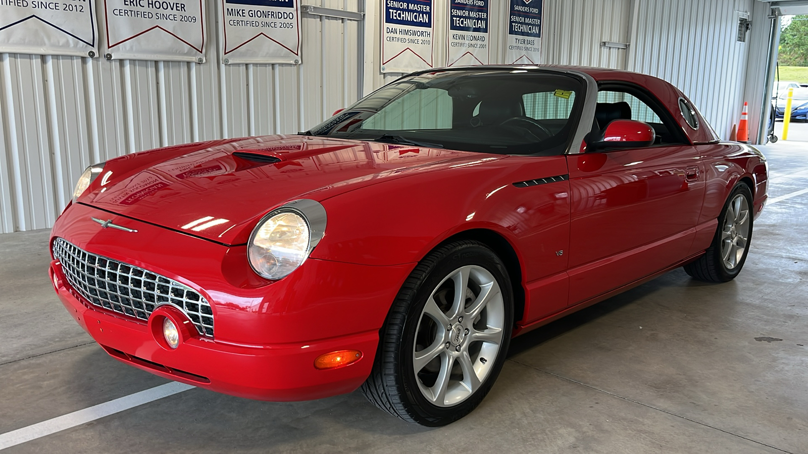 2003 Ford Thunderbird  3