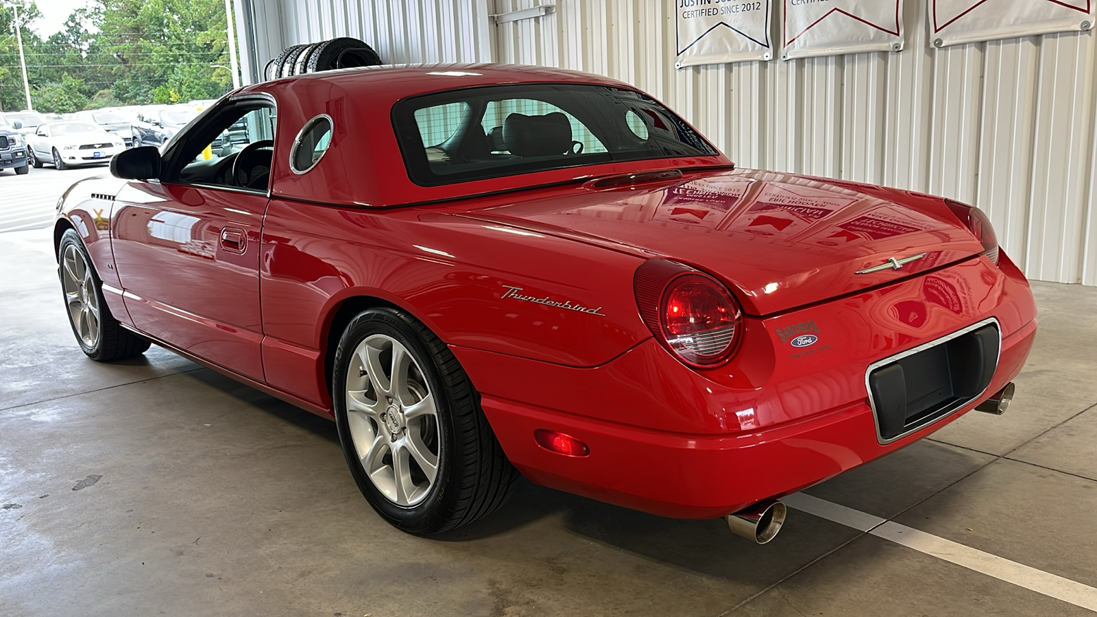 2003 Ford Thunderbird  20