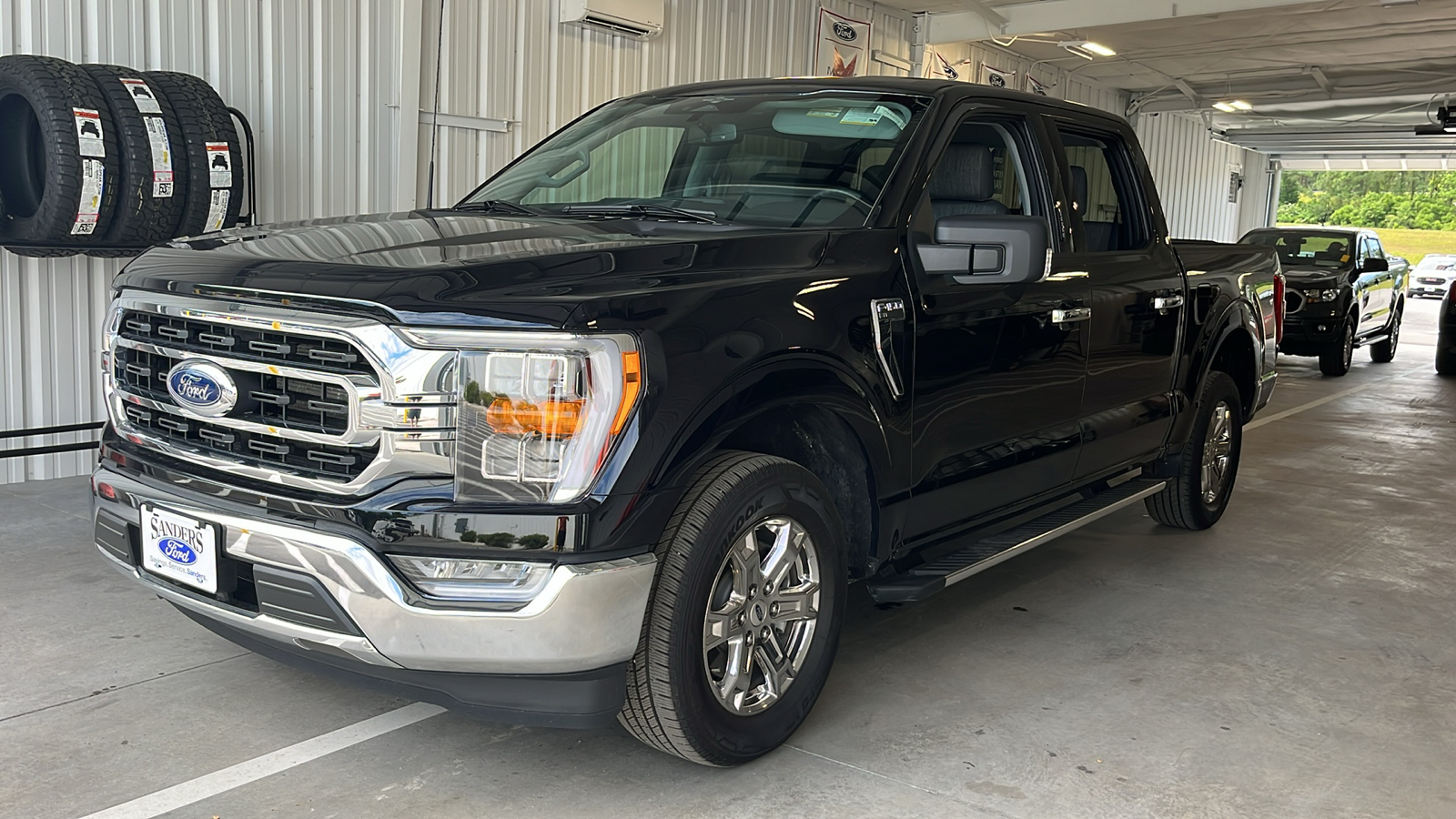 2023 Ford F-150 XLT 3