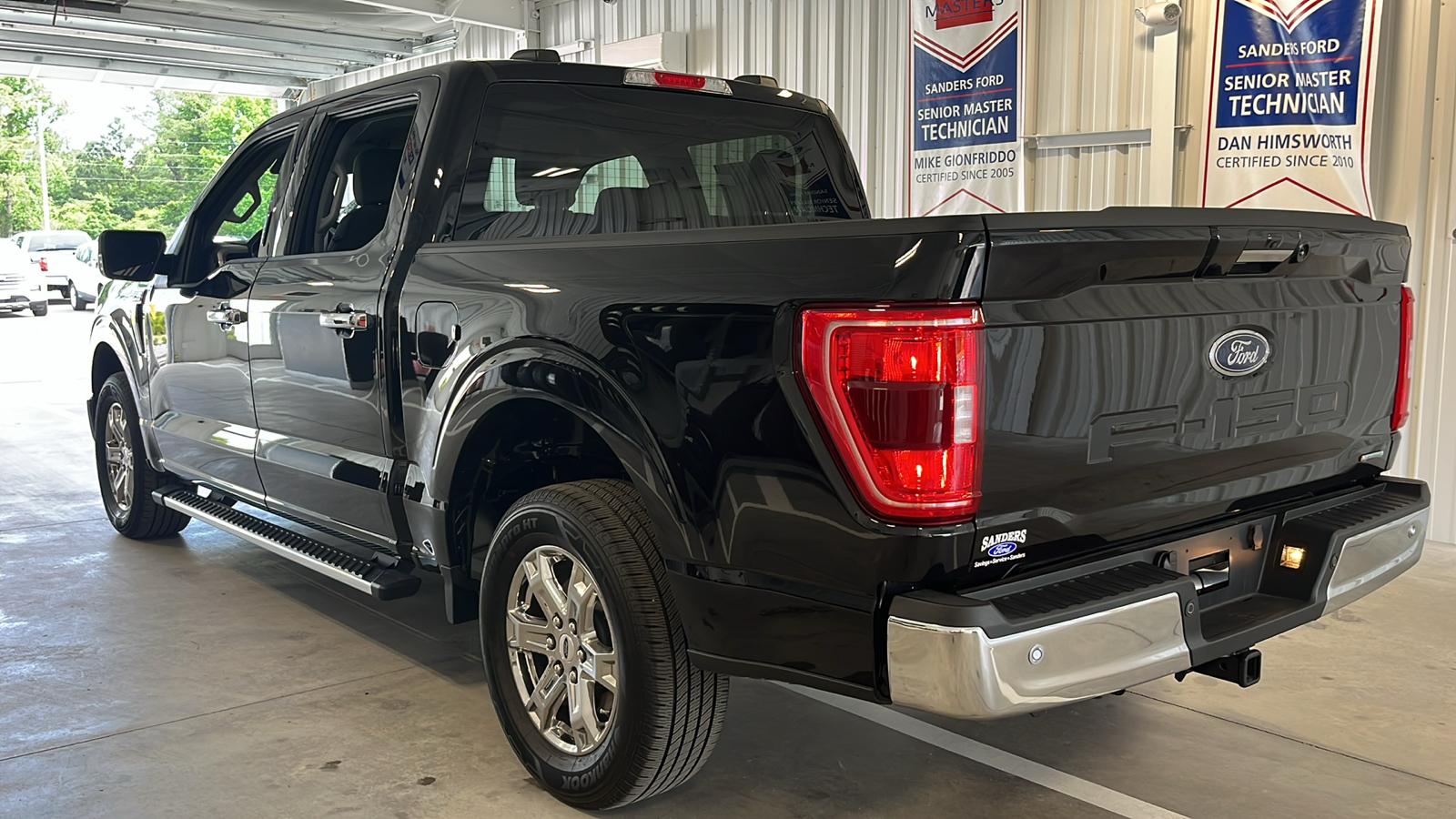 2023 Ford F-150 XLT 24