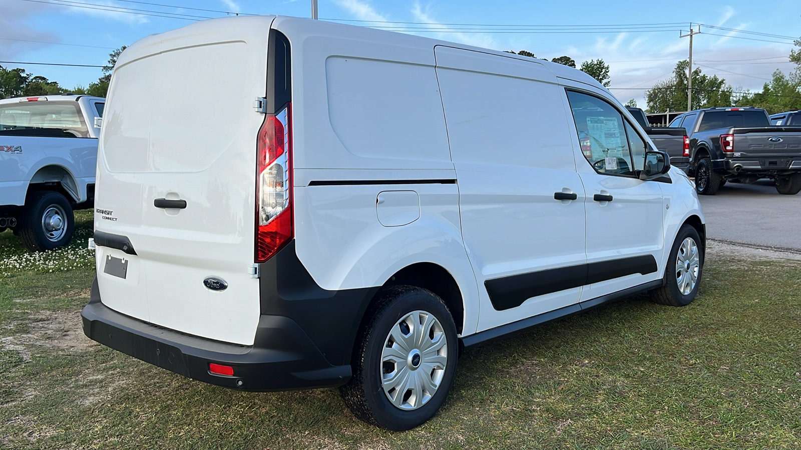2023 Ford Transit Connect  24