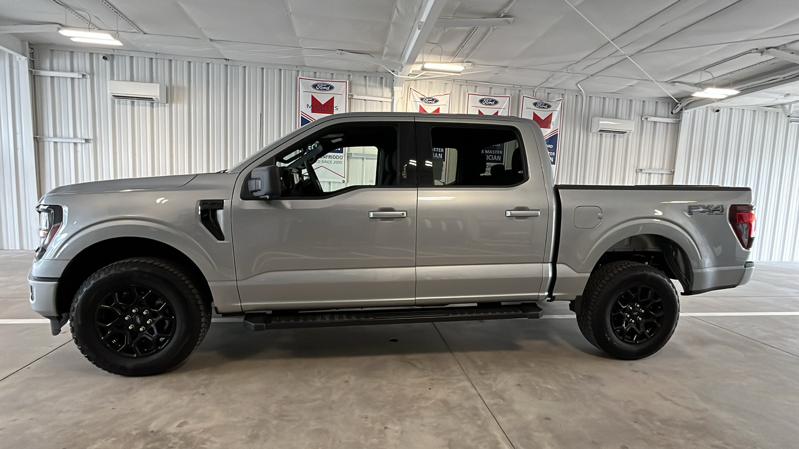 2024 Ford F-150 XLT 4