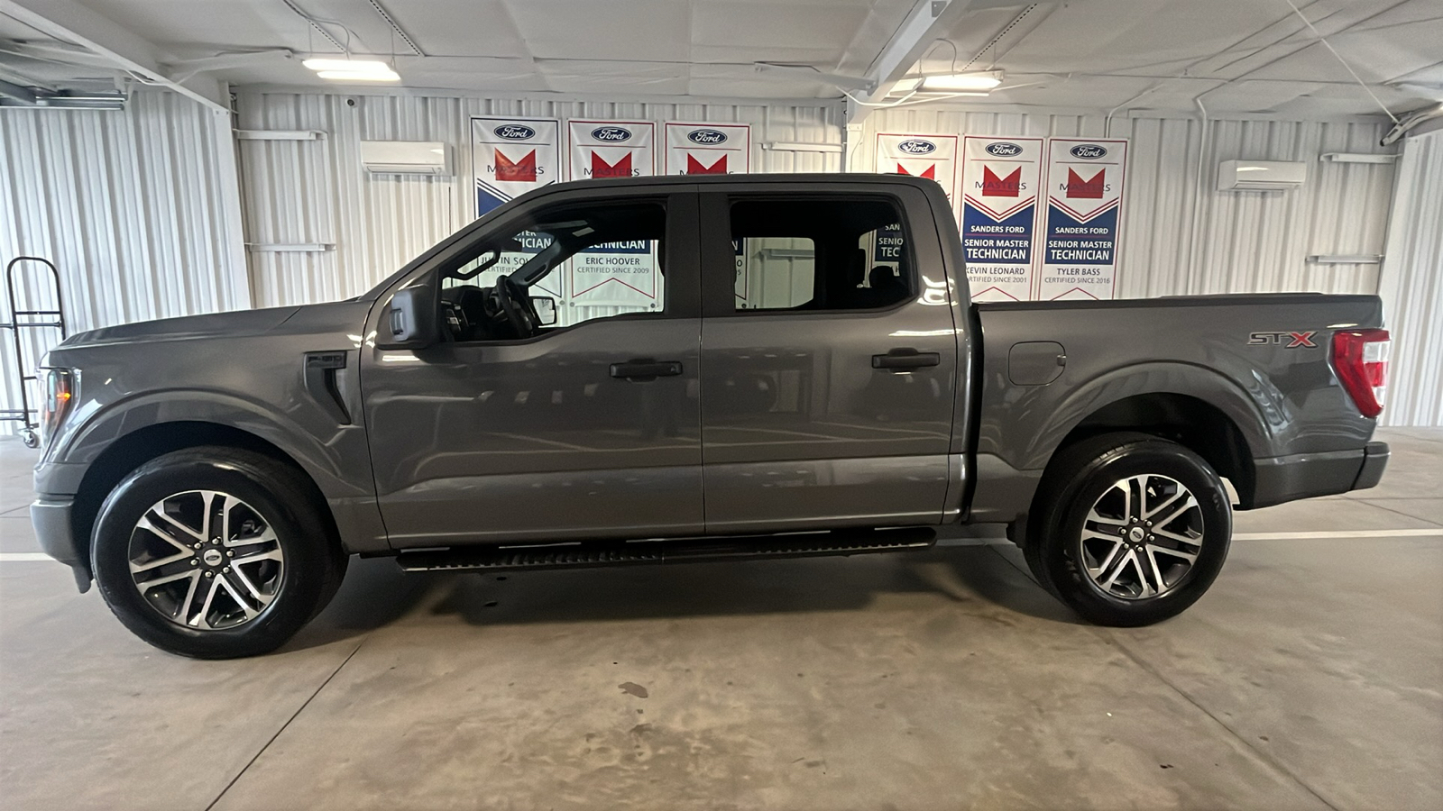 2023 Ford F-150 XL 4