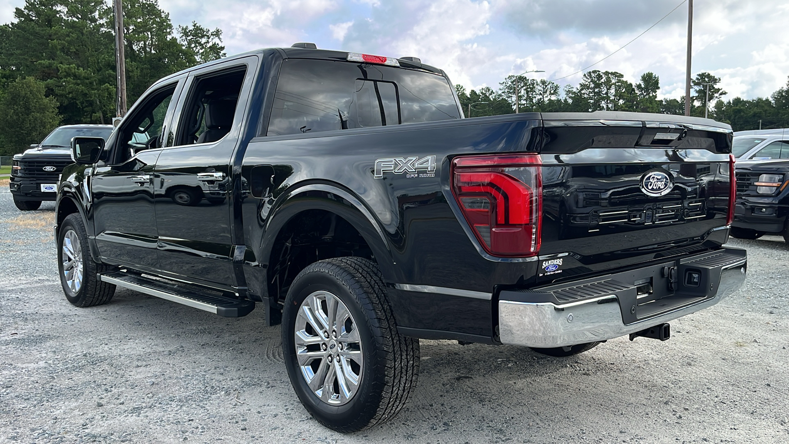 2024 Ford F-150 LARIAT 26