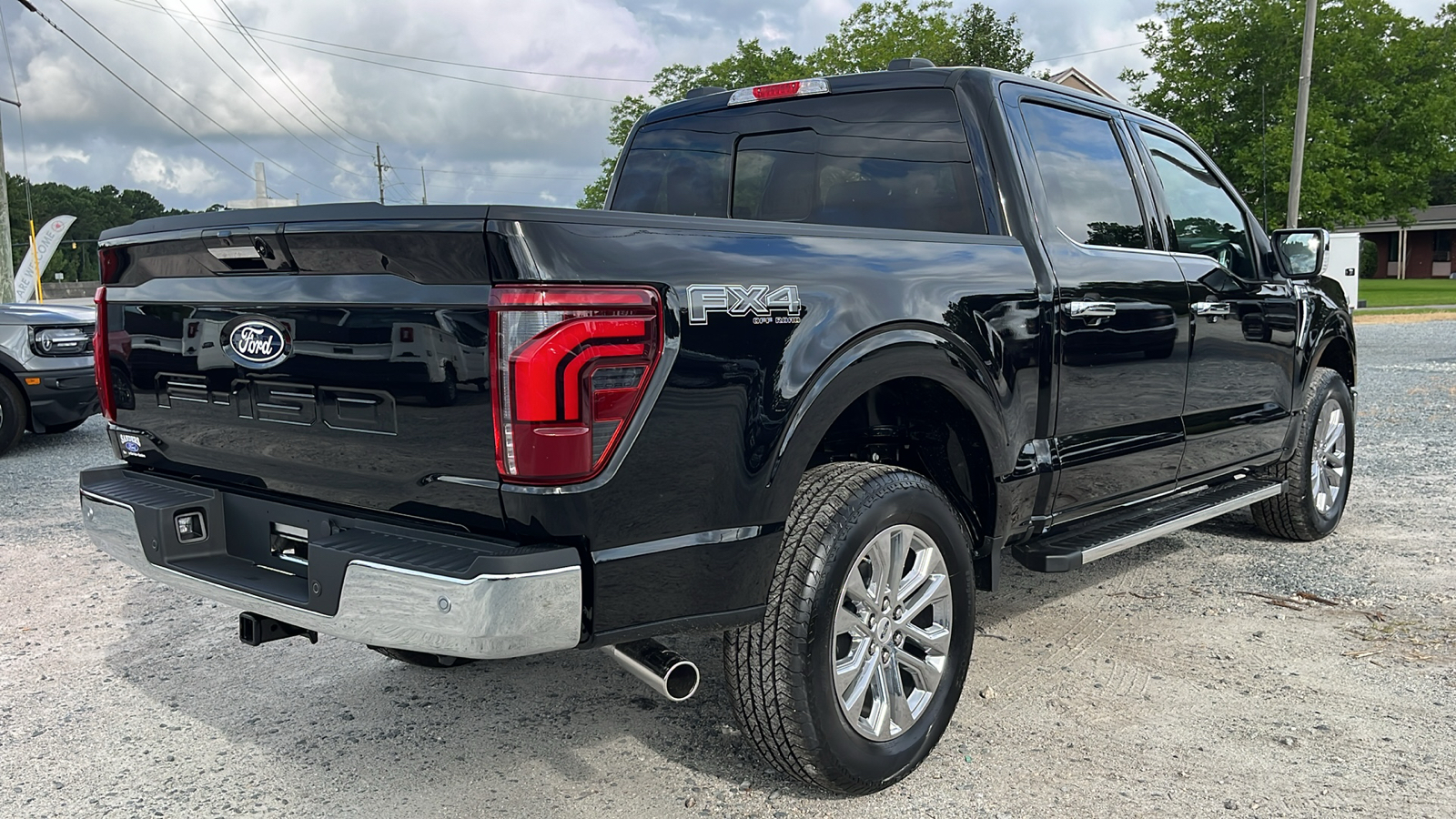 2024 Ford F-150 LARIAT 28