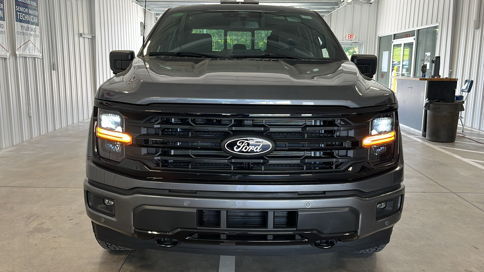 2024 Ford F-150 XLT 2