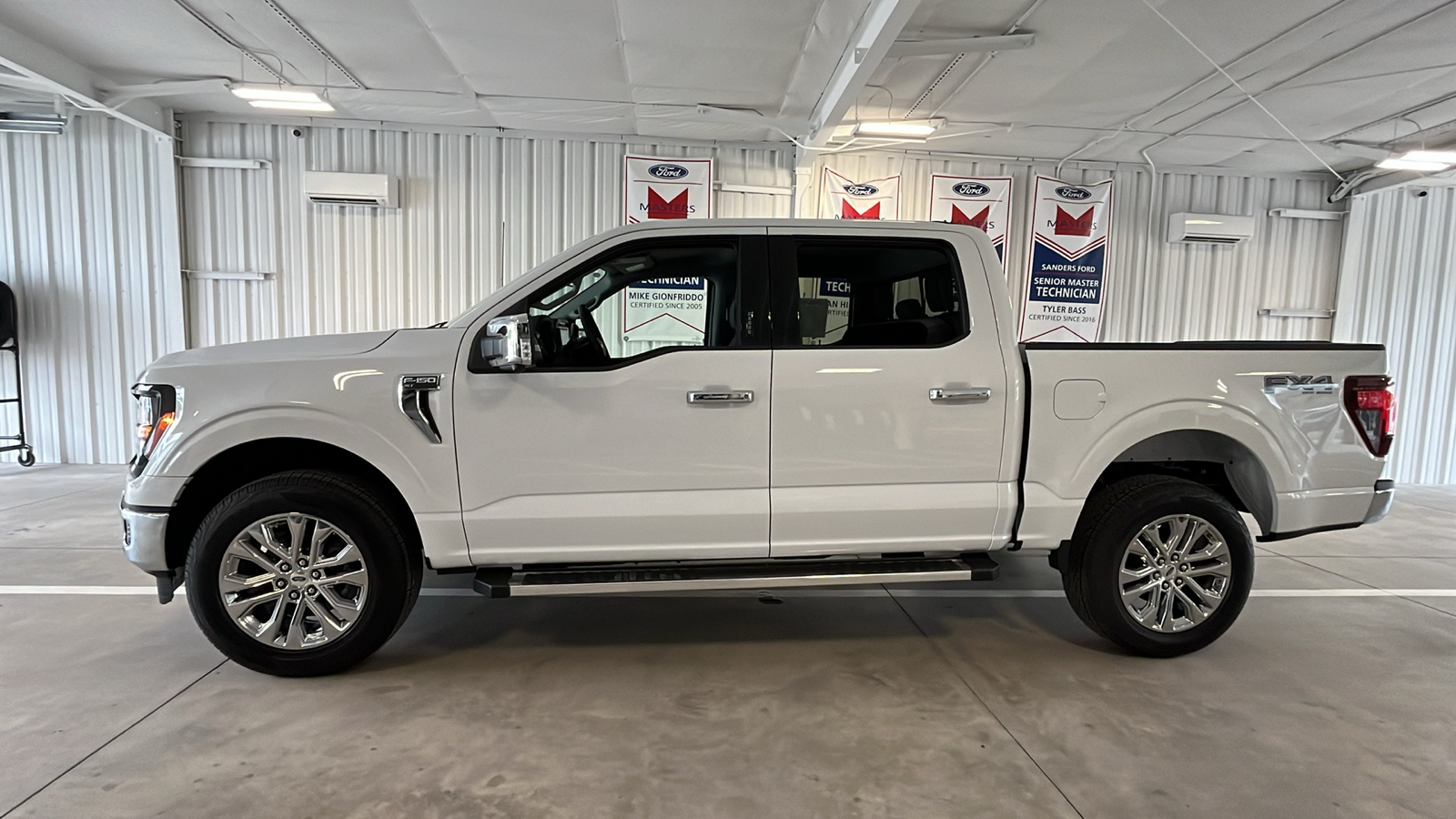 2024 Ford F-150 XLT 4