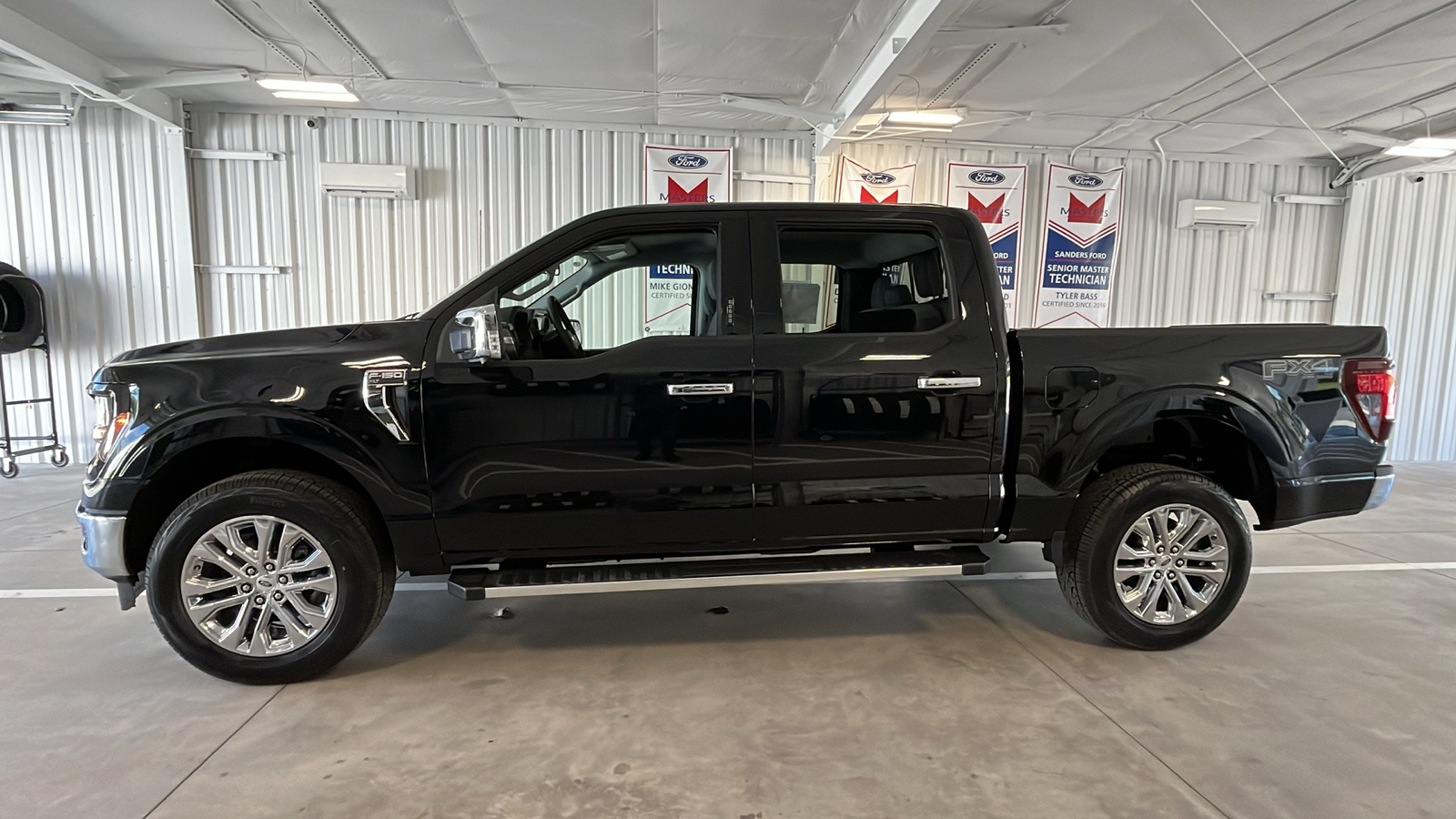 2024 Ford F-150 XLT 4