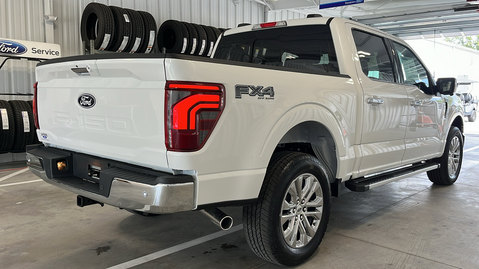 2024 Ford F-150 LARIAT 28