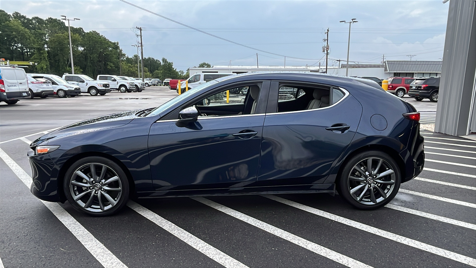 2019 Mazda Mazda3 Hatchback w/Preferred Pkg 4