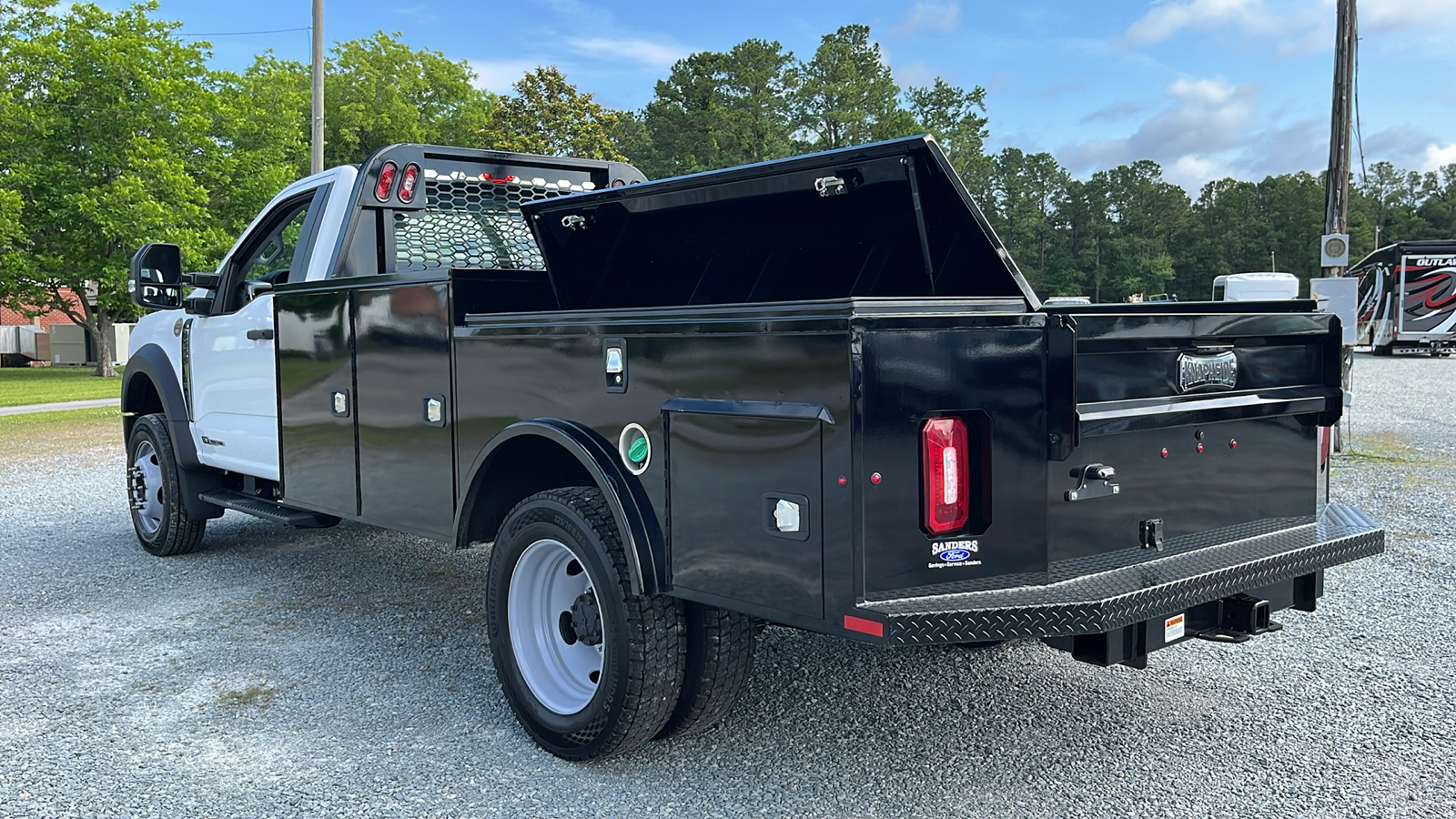 2024 Ford Super Duty F-550 DRW XL 24