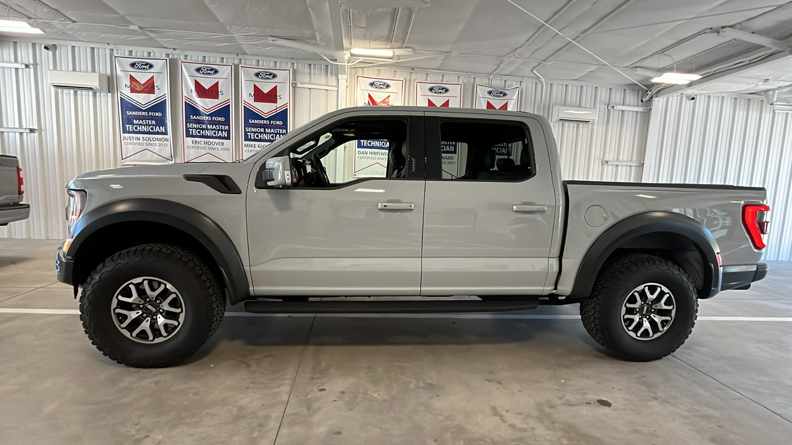 2023 Ford F-150 Raptor 4