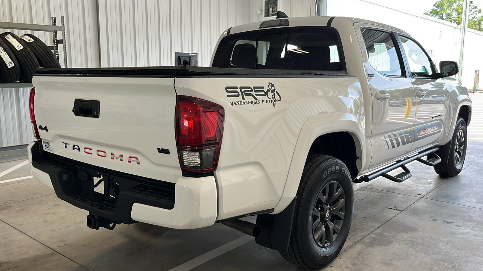 2023 Toyota Tacoma 4WD  24