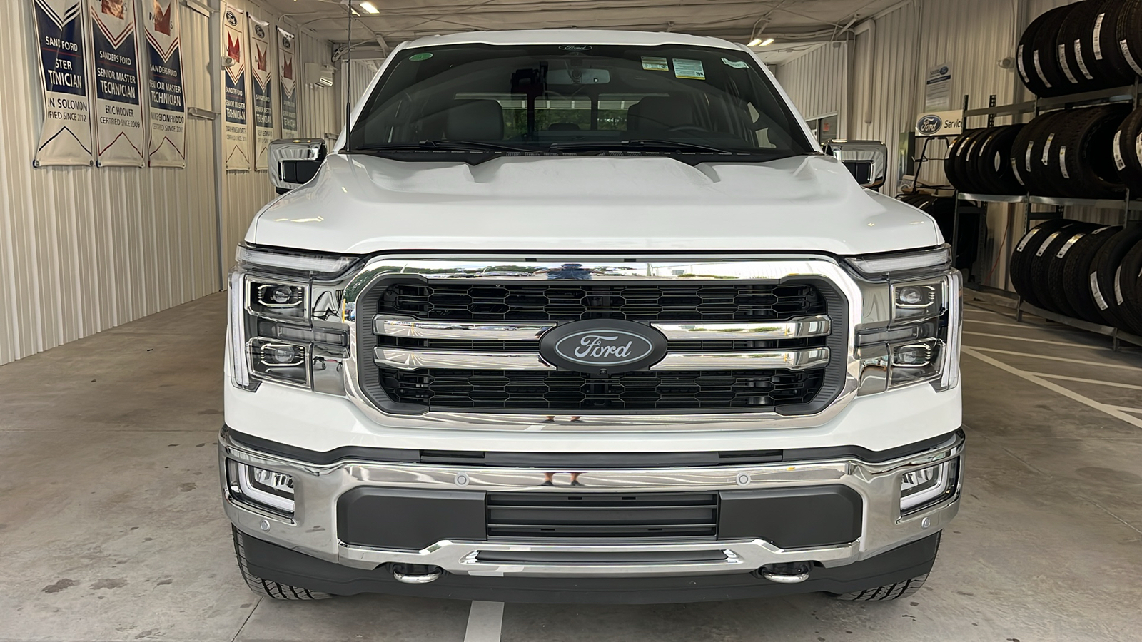 2024 Ford F-150 LARIAT 2