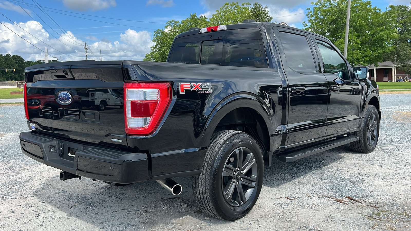 2023 Ford F-150 LARIAT 26