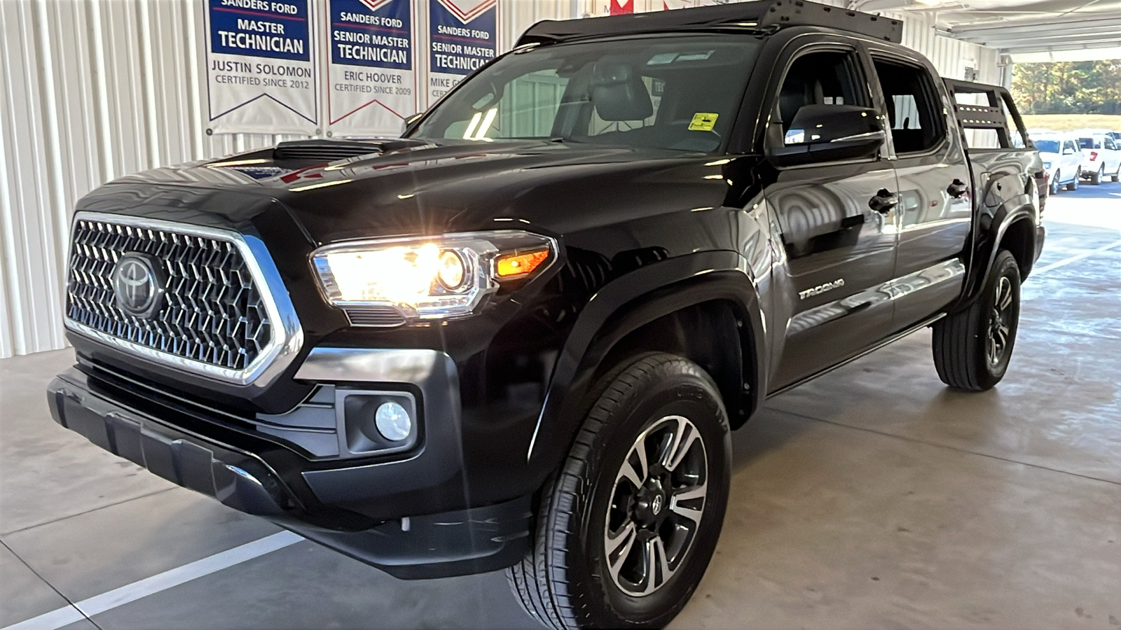 2018 Toyota Tacoma  3