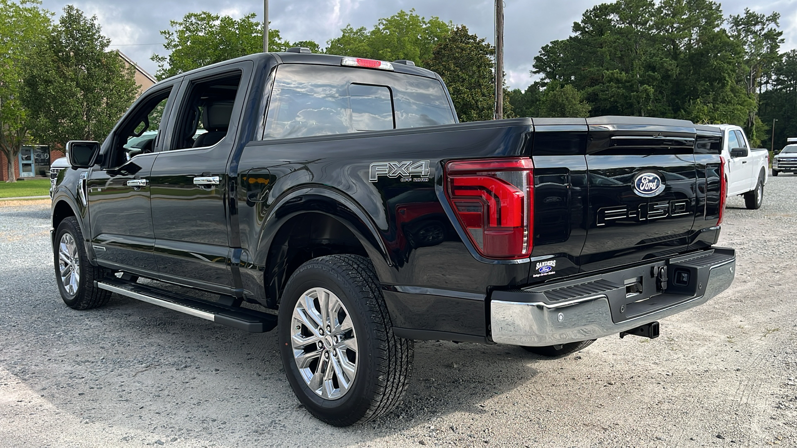 2024 Ford F-150 LARIAT 28